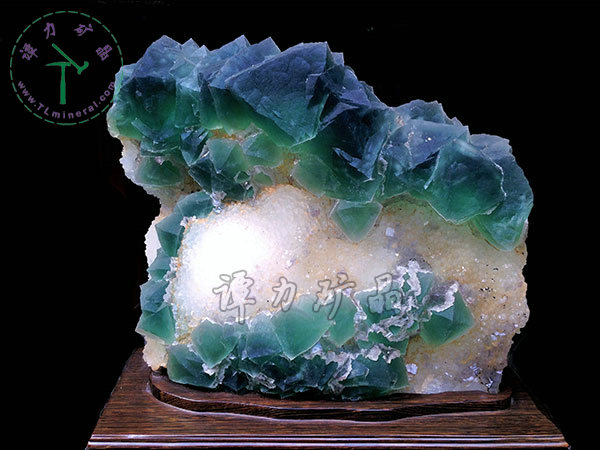 萤石与石英--29x27x14cm--江西