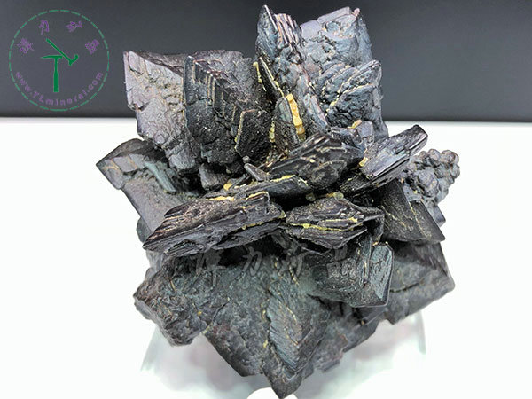 褐铁矿交代白铁矿，10x9x6cm,埃及