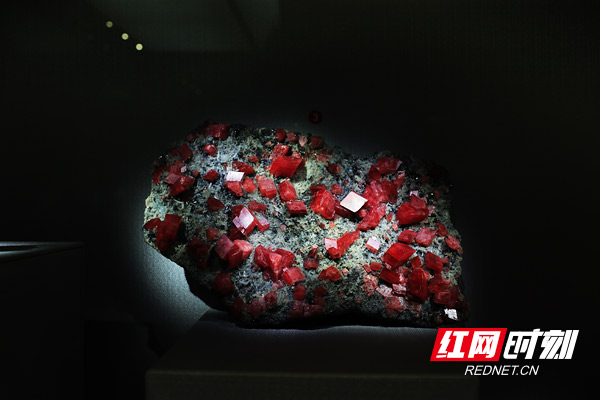 谭力矿晶-矿物标本,矿物晶体,地质标本,宝石标本,矿晶 谭力矿晶-矿物标本,矿物晶体,地质标本,宝石标本,矿晶